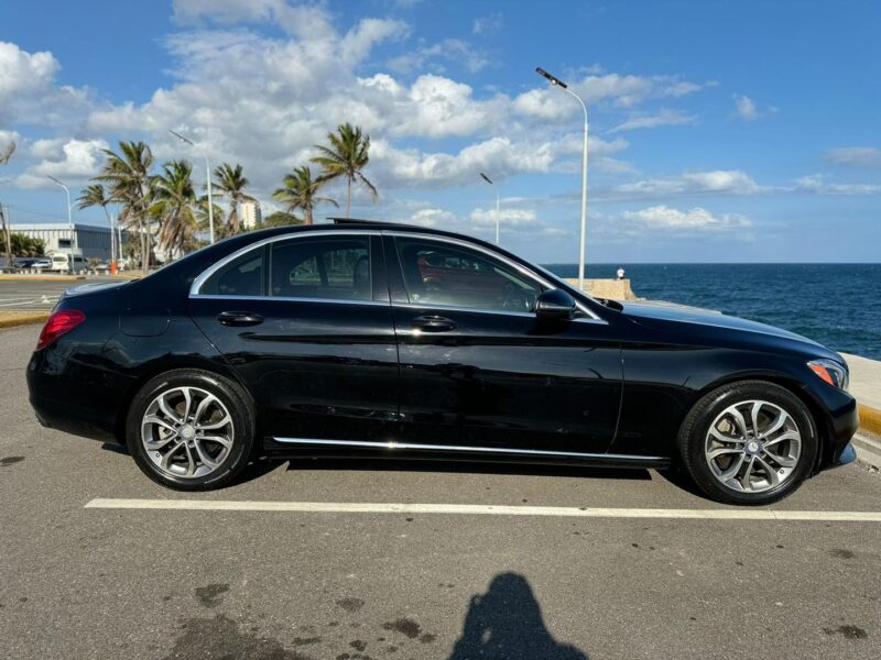 2017 MERCEDES BENZ C300 PANORAMIC.